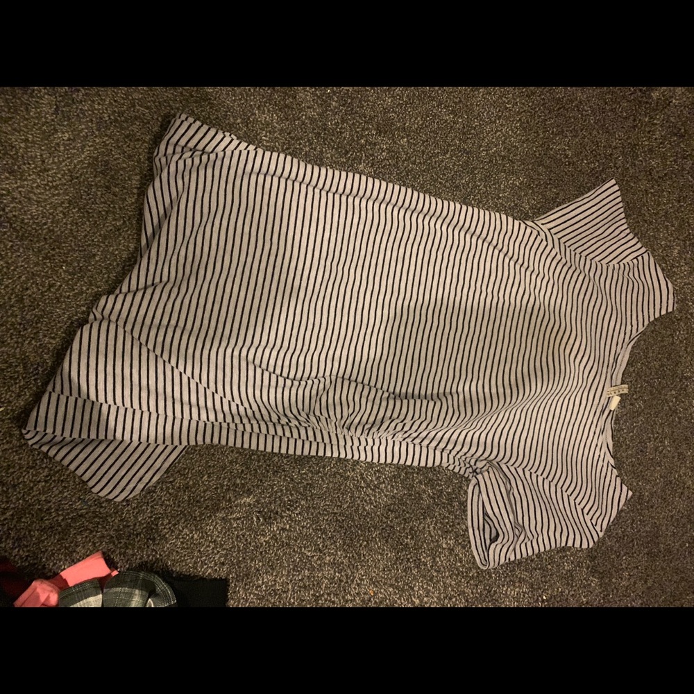 Short form fitting maternity dress